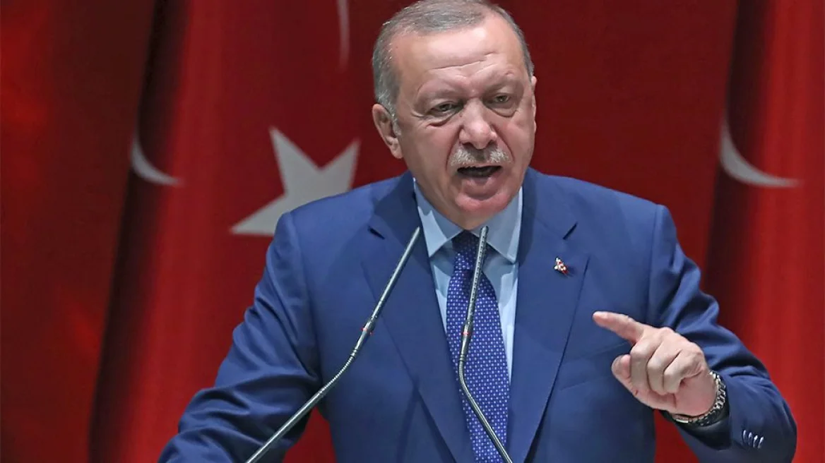 Επίθεση Ερντογάν στις ΗΠΑ: Εκπαιδεύετε όλες τις τρομοκρατικές οργανώσεις