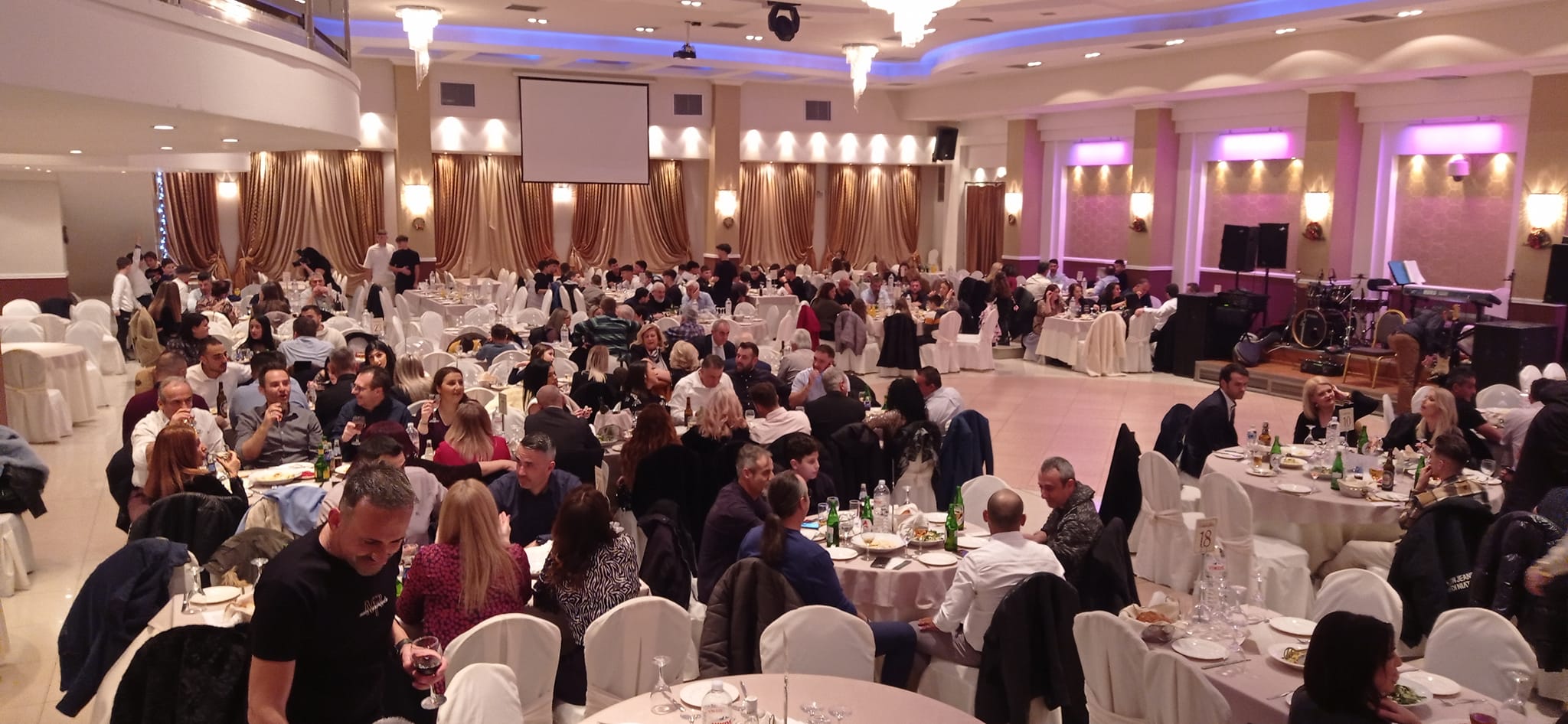 Πραγματοποιήθηκε ο ετήσιος χορός και η κοπή βασιλόπιτας της ακαδημίας του Εδεσσαϊκού.