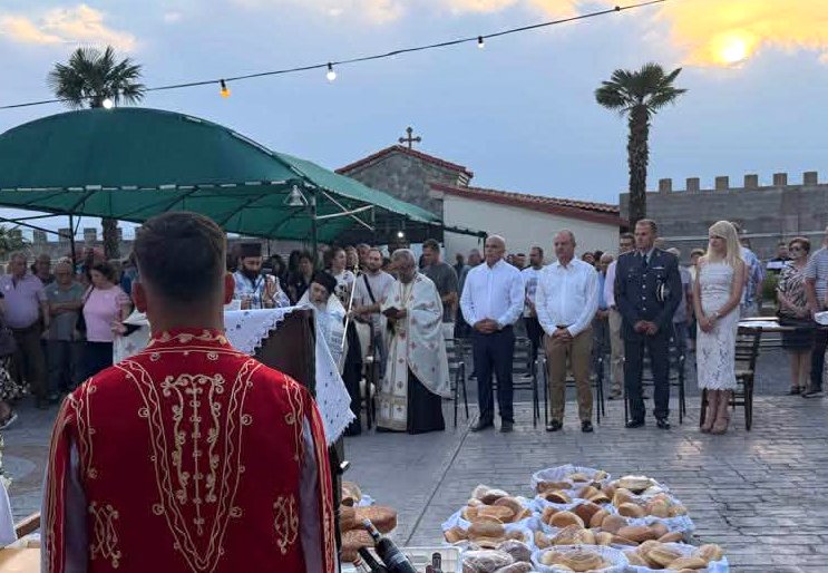 Δεκαπενταύγουστος: Η Θ. Τζάκρη στον εσπερινό, στα πανηγύρια και στη Θεία Λειτουργία της Κοιμήσεως της Θεοτόκου στα Γιαννιτσά