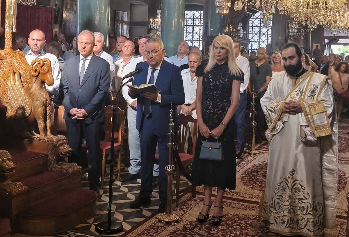 Δεκαπενταύγουστος: Ο Γιώργος Καρασμάνης στη Λιτάνευση της Παναγίας και στην Αρχιερατική Θεία Λειτουργία